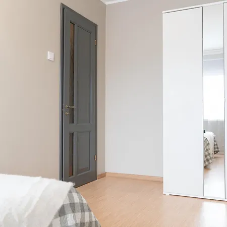 Апартаменты Tammsaare Residence- 4 Rooms, Free Parking Пярну