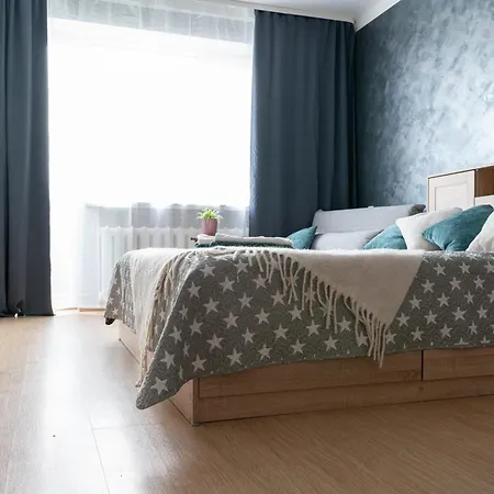 Tammsaare Residence- 4 Rooms, Free Parking Apartment Parnu