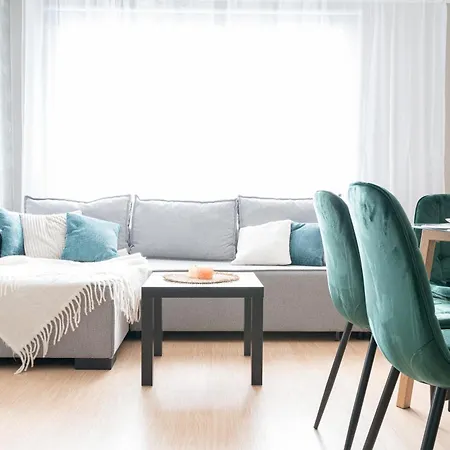 Tammsaare Residence- 4 Rooms, Free Parking Appartement