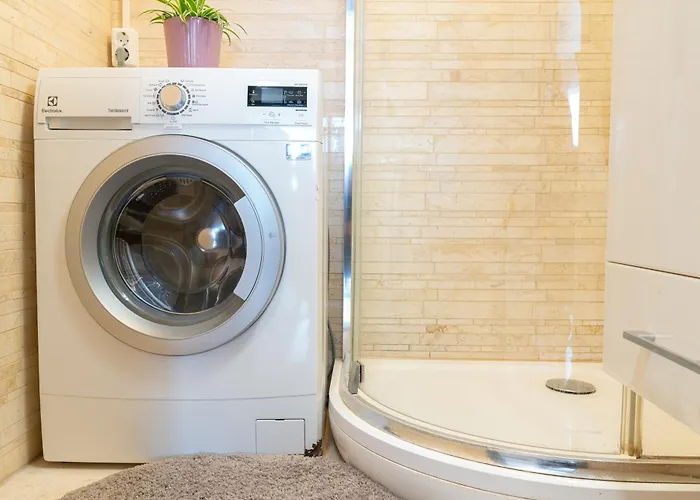 Tammsaare Residence- 4 Rooms, Free Parking Appartement