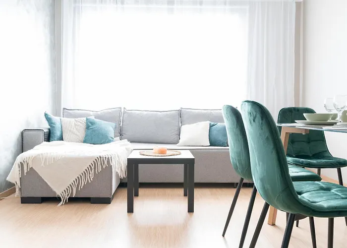 Tammsaare Residence- 4 Rooms, Free Parking Appartement